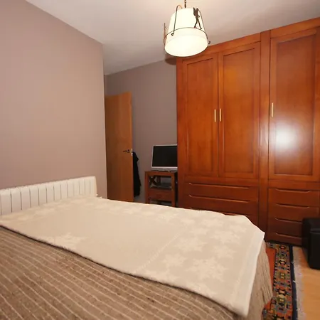 Residencial Lacoma Cuarenta Y Ocho Benasque